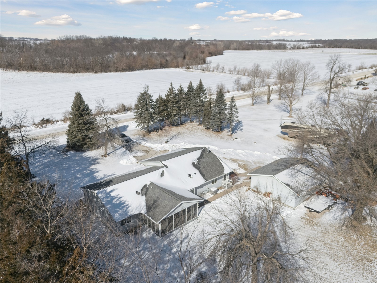3885 Mohler Road Center Point IA 52213