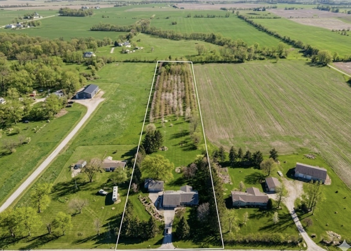 3885 Mohler Road Center Point IA 52213