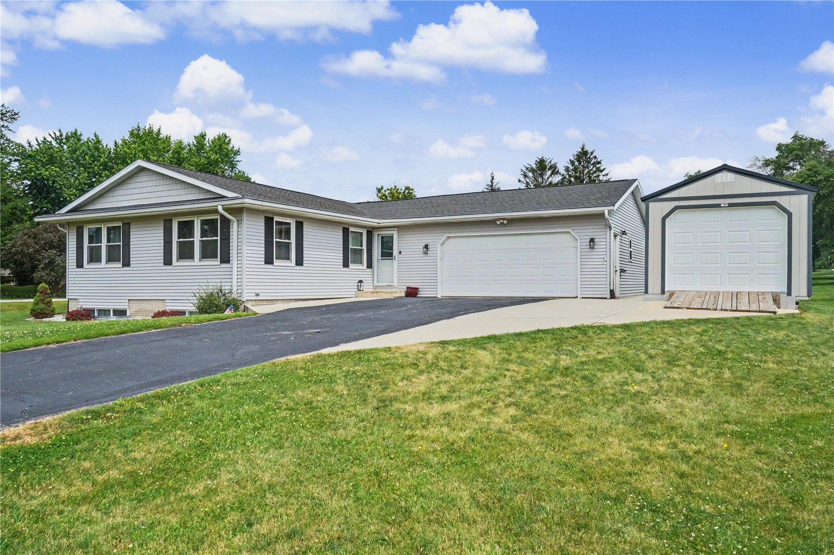 966 Eastview Avenue Marion IA 52302