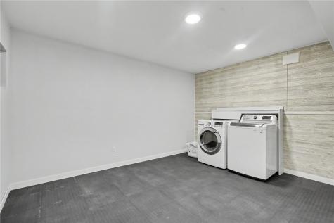 966 Eastview Avenue Marion IA 52302