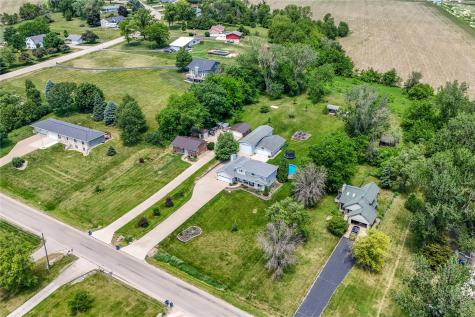 150 W Cemetery Road Fairfax IA 52228