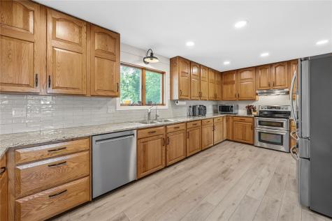 150 W Cemetery Road Fairfax IA 52228