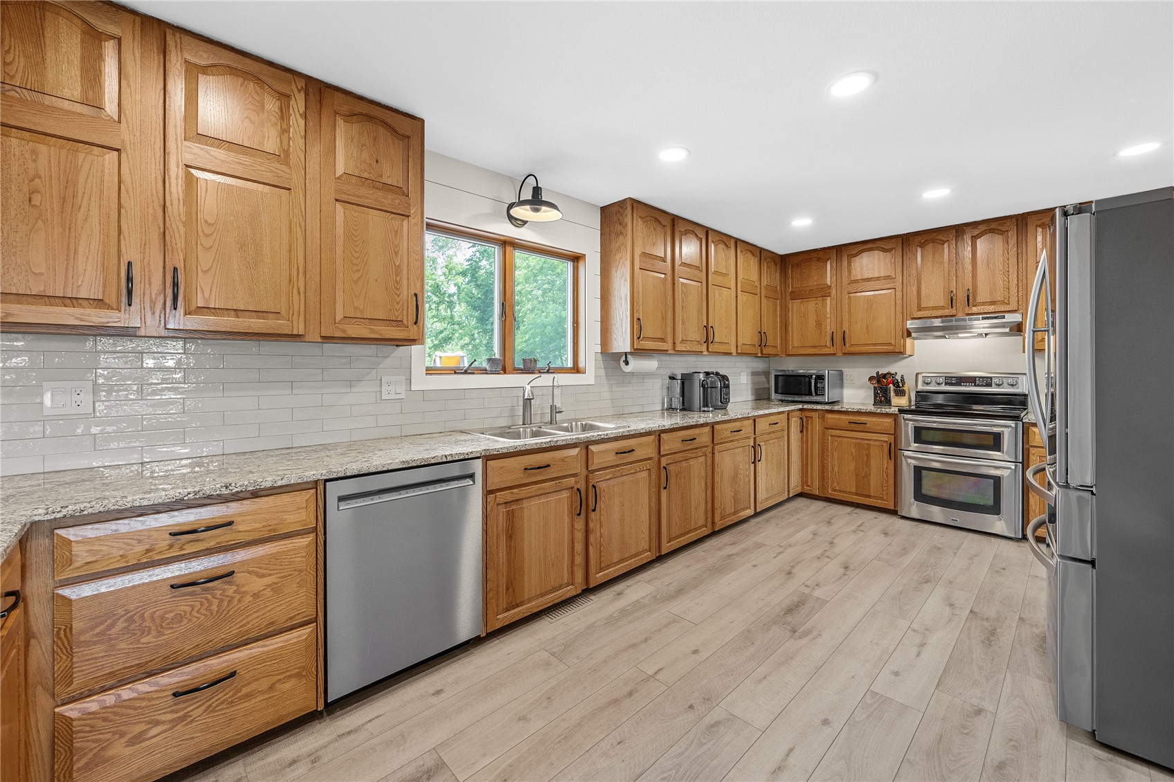 150 W Cemetery Road Fairfax IA 52228