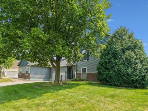 4625 Westchester Drive NE #D Cedar Rapids IA 52402