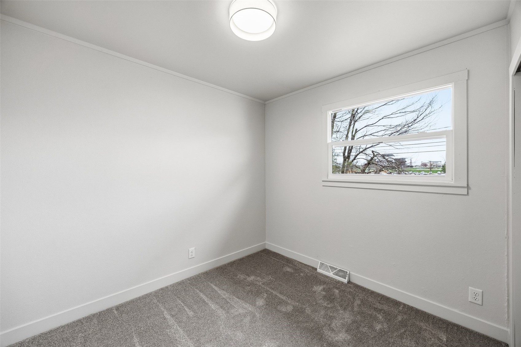 1110 Regent Street NE Cedar Rapids IA 52402