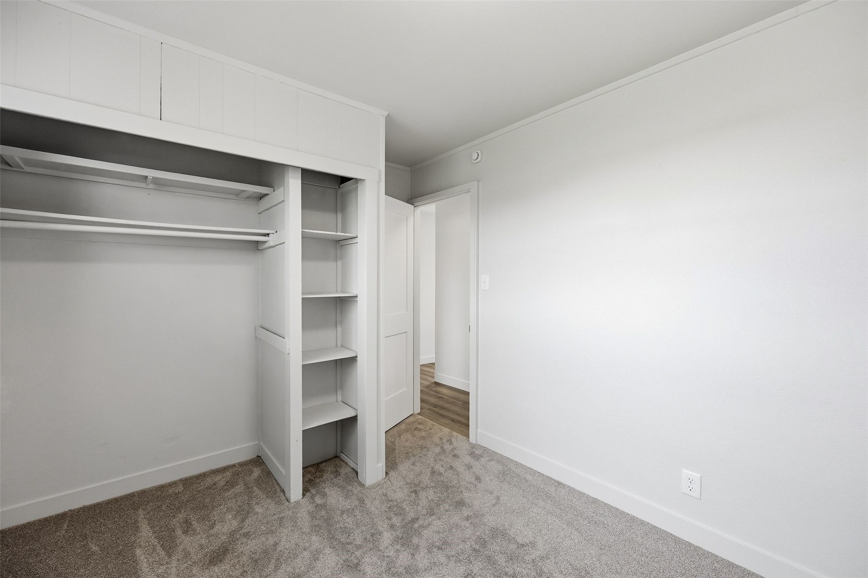 1110 Regent Street NE Cedar Rapids IA 52402
