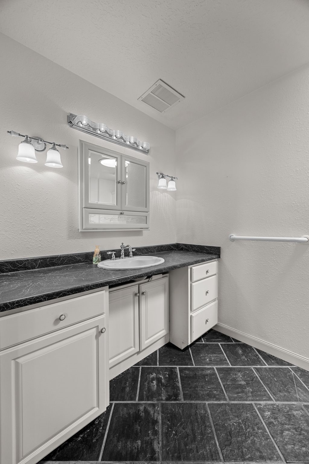 2426 Fruitland Boulevard SW Cedar Rapids IA 52404