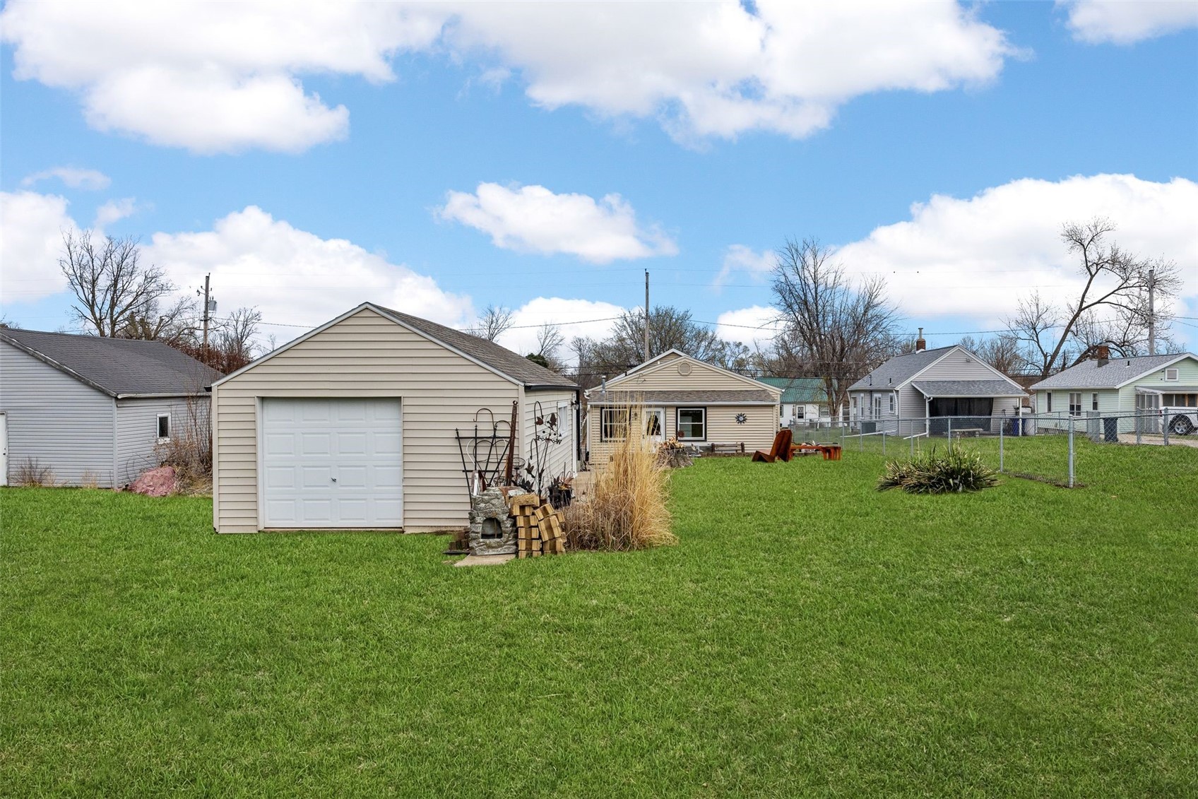 2426 Fruitland Boulevard SW Cedar Rapids IA 52404