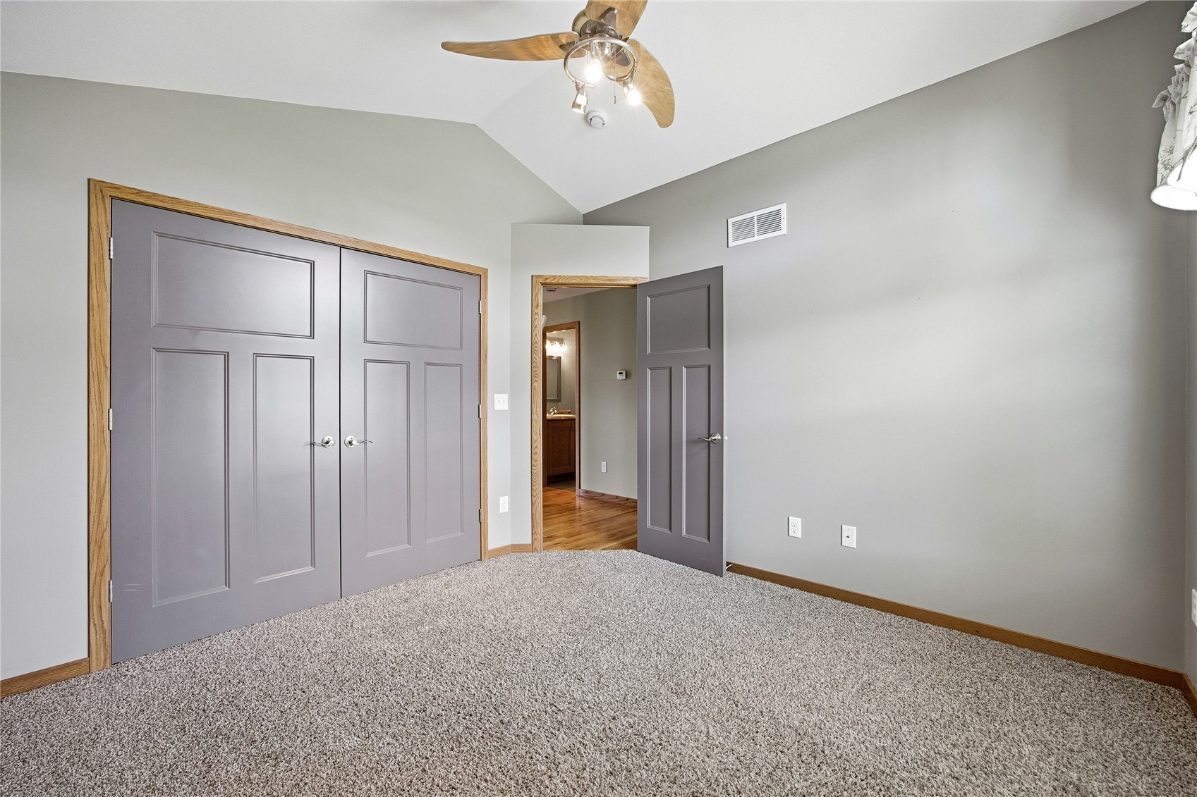 4127 Forest View NE Cedar Rapids IA 52411