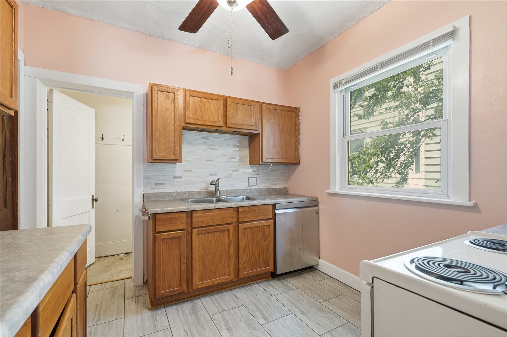 1116 A Avenue NW Cedar Rapids IA 52405