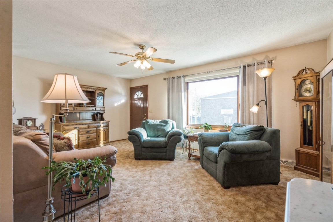 148 33rd Avenue SW Cedar Rapids IA 52404
