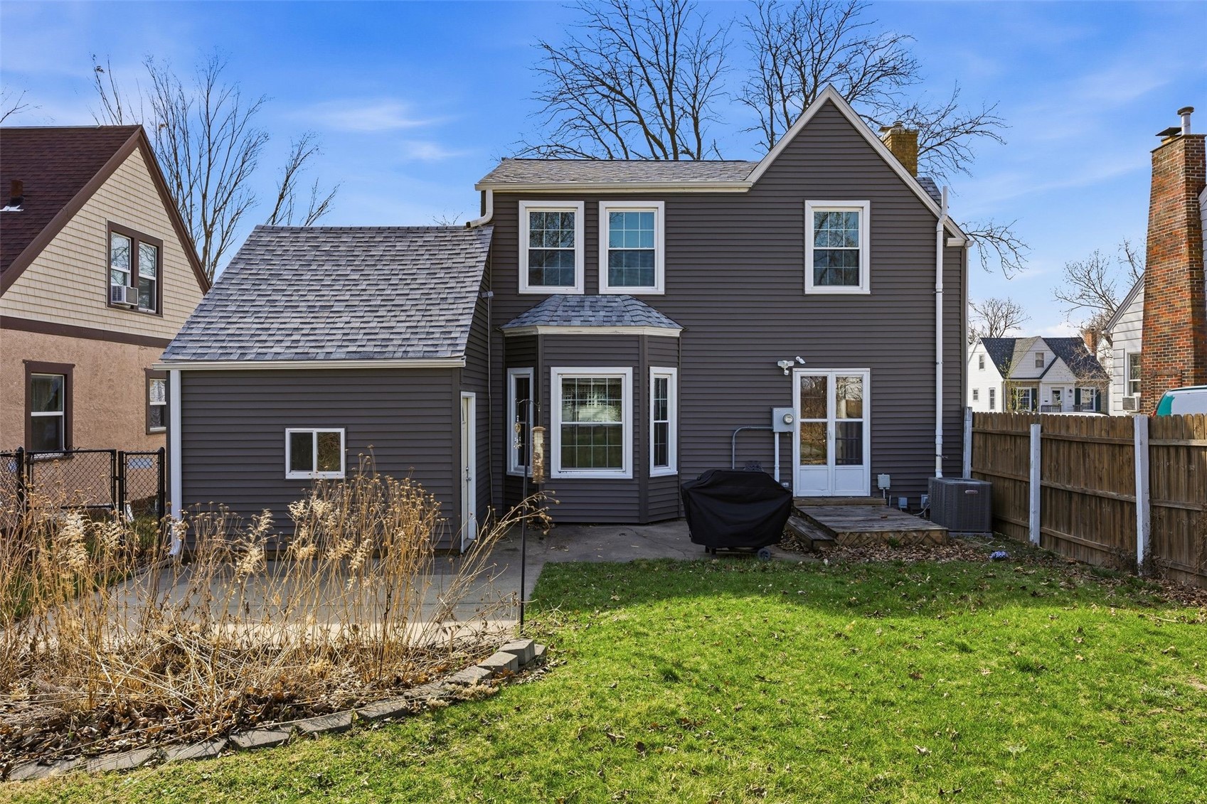 1624 Wildwood Drive NE Cedar Rapids IA 52402