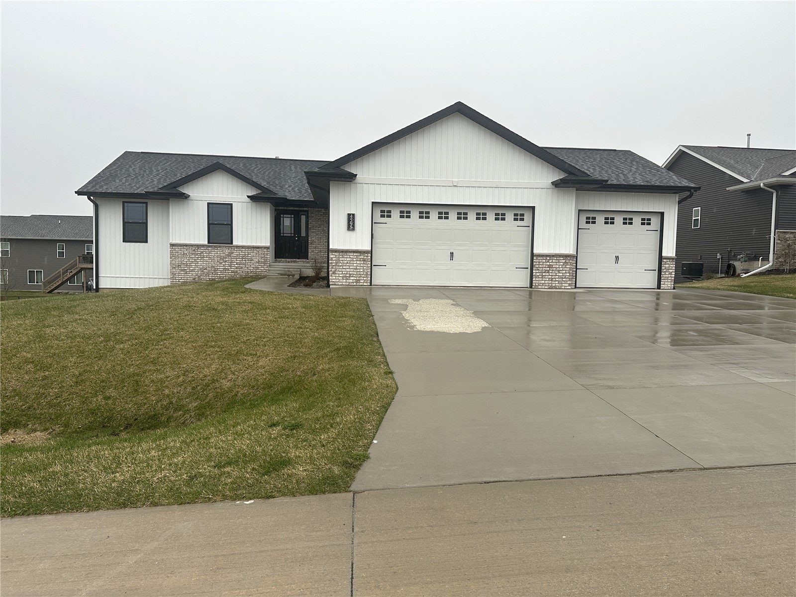 4595 Meadow Creek Drive Palo IA 52324
