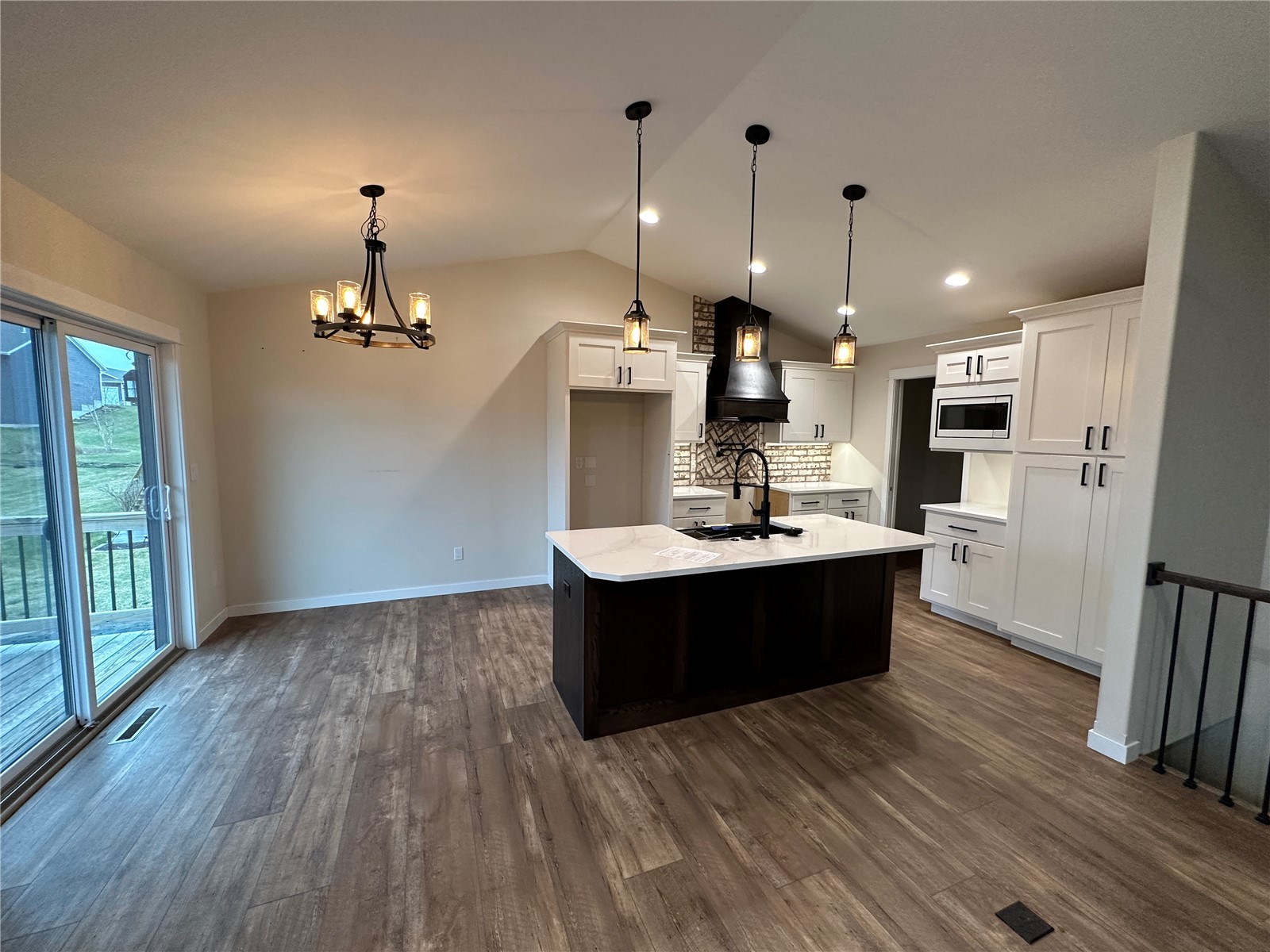 4595 Meadow Creek Drive Palo IA 52324