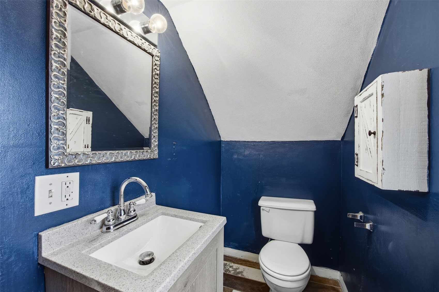 126 C Avenue Kalona IA 52247