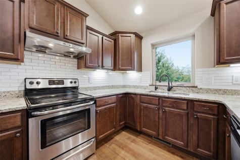513 Bainberry Street Tiffin IA 52340