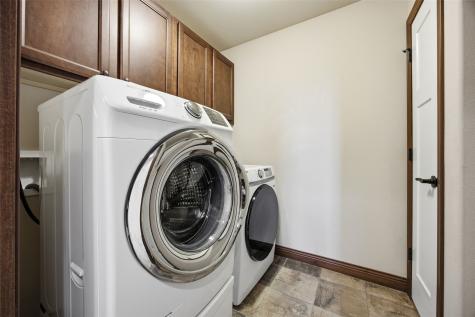 513 Bainberry Street Tiffin IA 52340