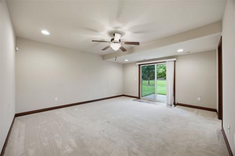 513 Bainberry Street Tiffin IA 52340