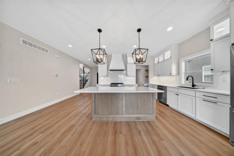 1700 Green Oak Pass Tiffin IA 52340