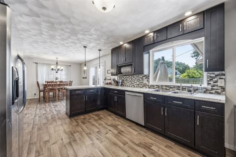 209 N Walnut Street Winfield IA 52659