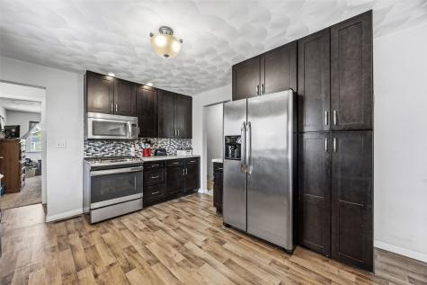 209 N Walnut Street Winfield IA 52659