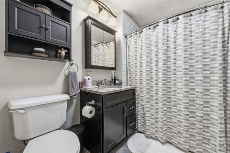 209 N Walnut Street Winfield IA 52659