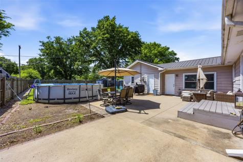 209 N Walnut Street Winfield IA 52659