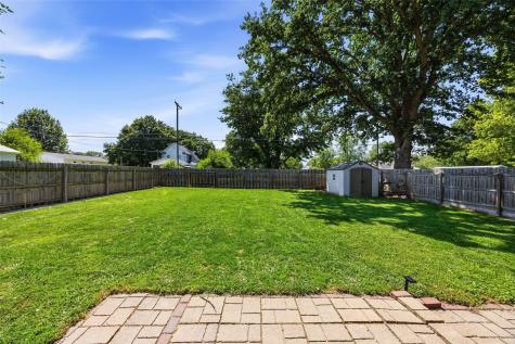 209 N Walnut Street Winfield IA 52659