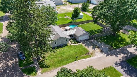 209 N Walnut Street Winfield IA 52659