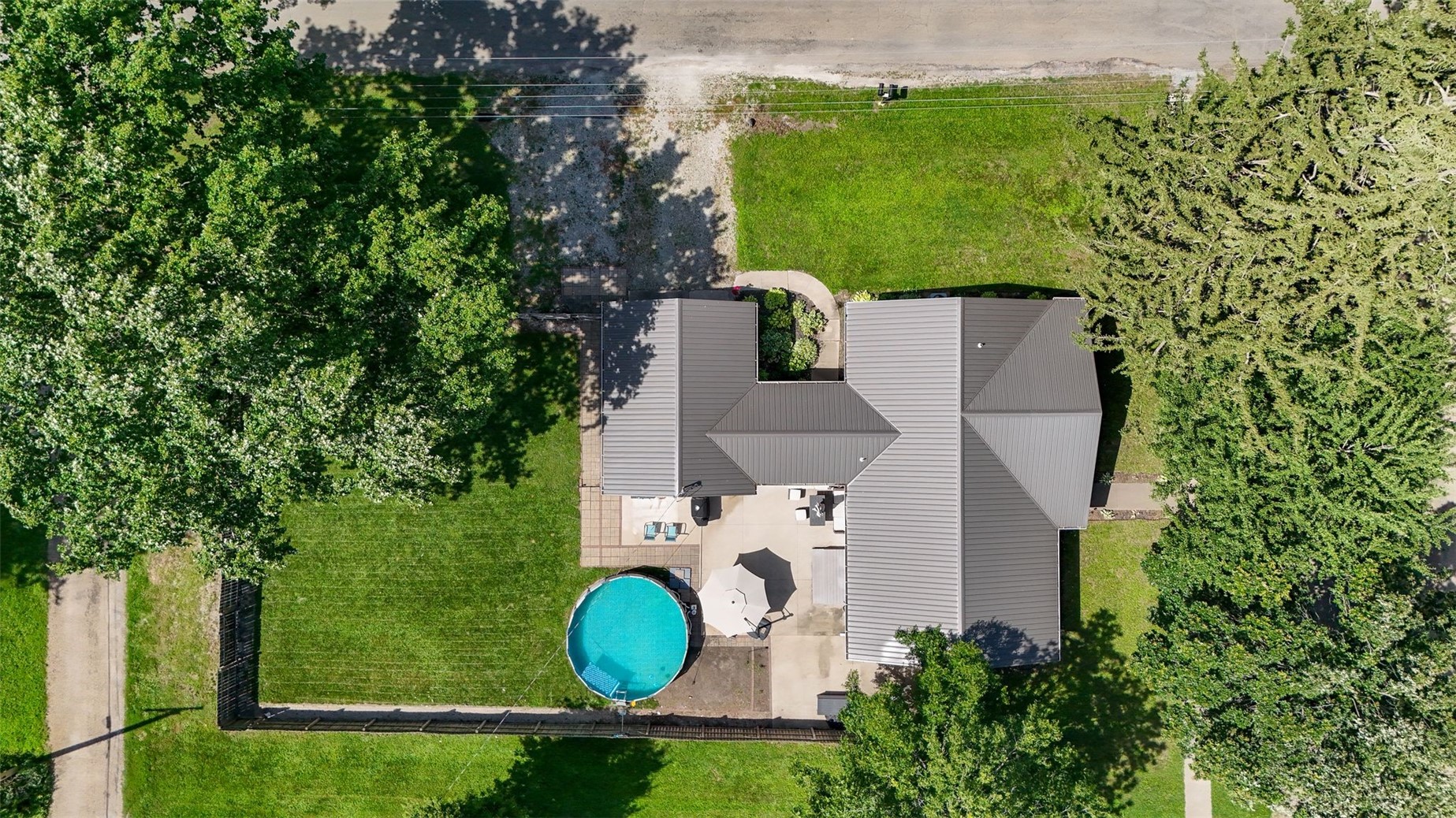 209 N Walnut Street Winfield IA 52659