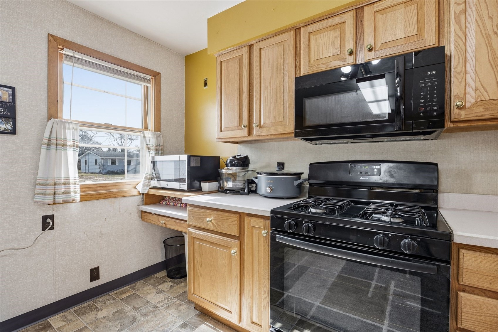 136 Clara Avenue Manchester IA 52057