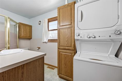136 Clara Avenue Manchester IA 52057
