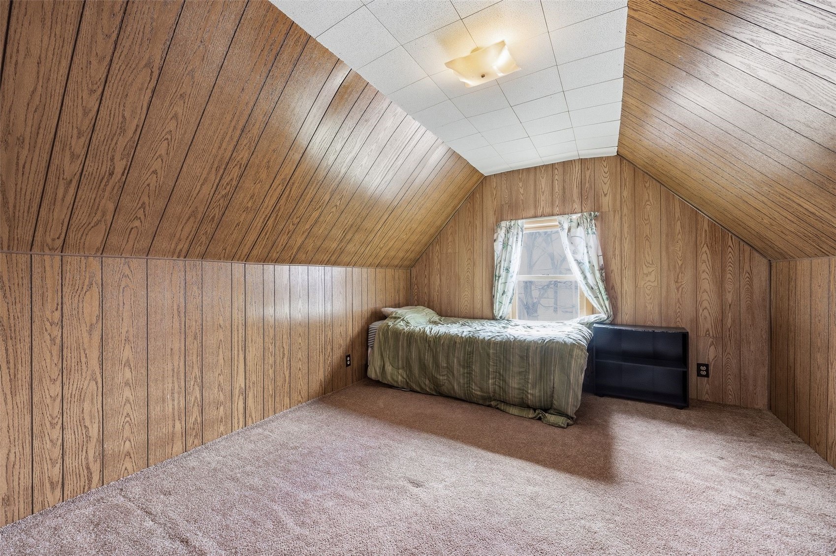 136 Clara Avenue Manchester IA 52057