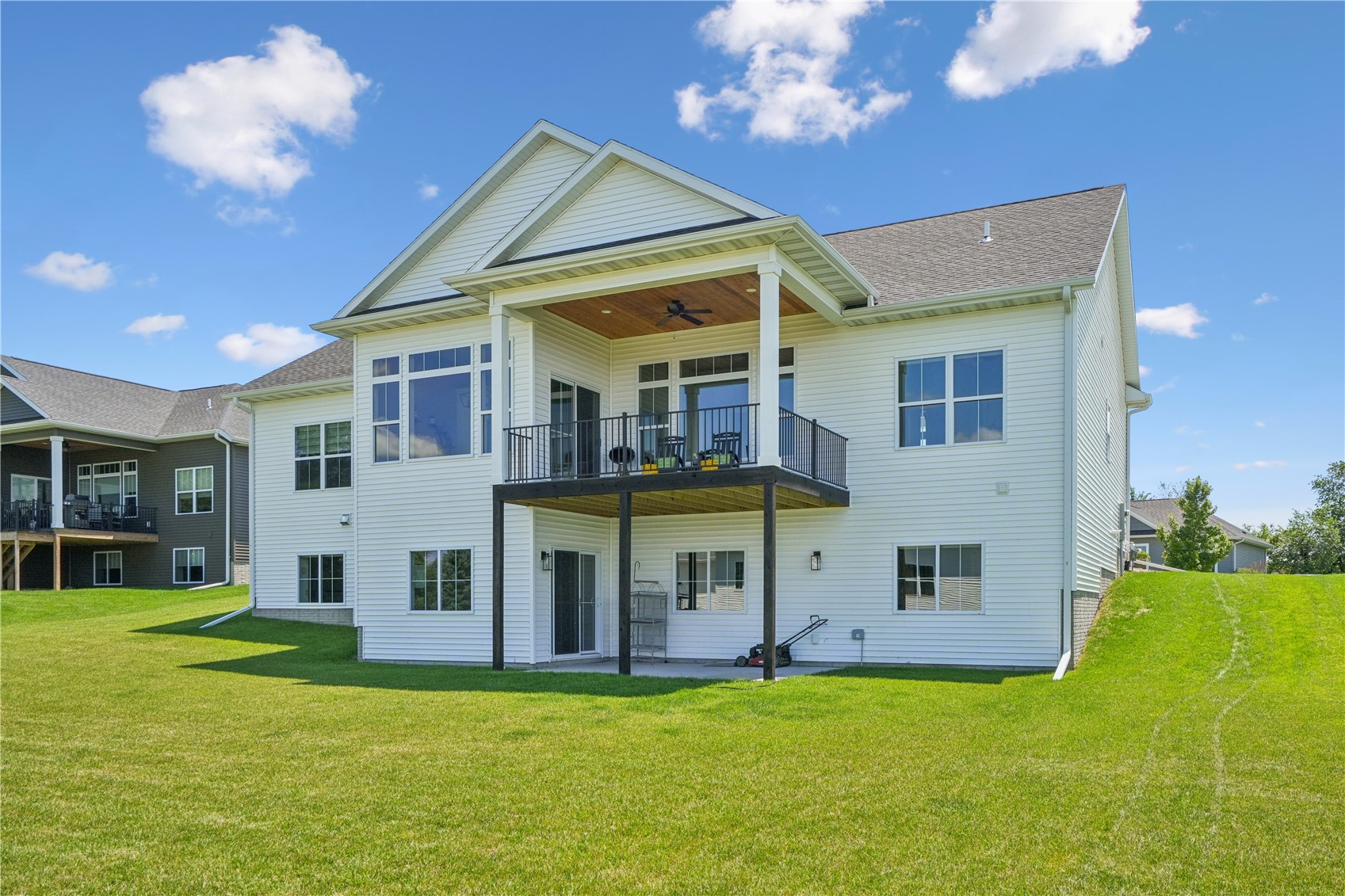 6118 Rapids Ridge Road NE Cedar Rapids IA 52411