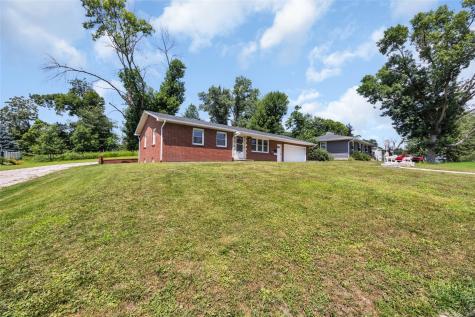 1449 25th Street SE Cedar Rapids IA 52403