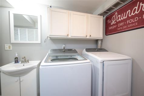 4609 Pineview Drive NE Cedar Rapids IA 52402