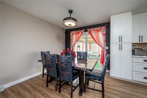 4609 Pineview Drive NE Cedar Rapids IA 52402