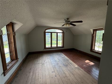 514 2nd Street NW Independence IA 50644