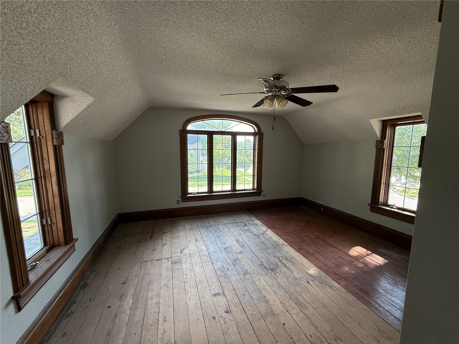 514 2nd Street NW Independence IA 50644