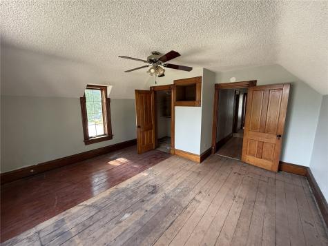 514 2nd Street NW Independence IA 50644