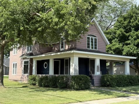 514 2nd Street NW Independence IA 50644