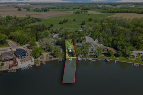 24404 204th Avenue Manchester IA 52057