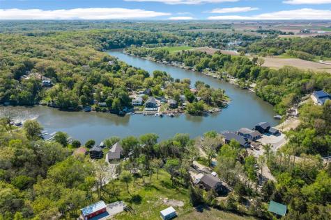 24404 204th Avenue Manchester IA 52057