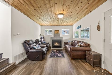 24404 204th Avenue Manchester IA 52057