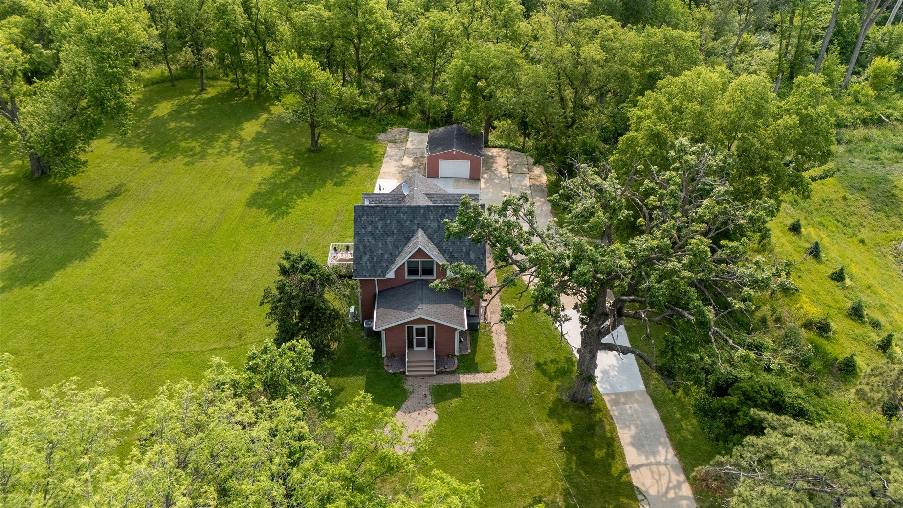 4427 J Street SW Cedar Rapids IA 52404
