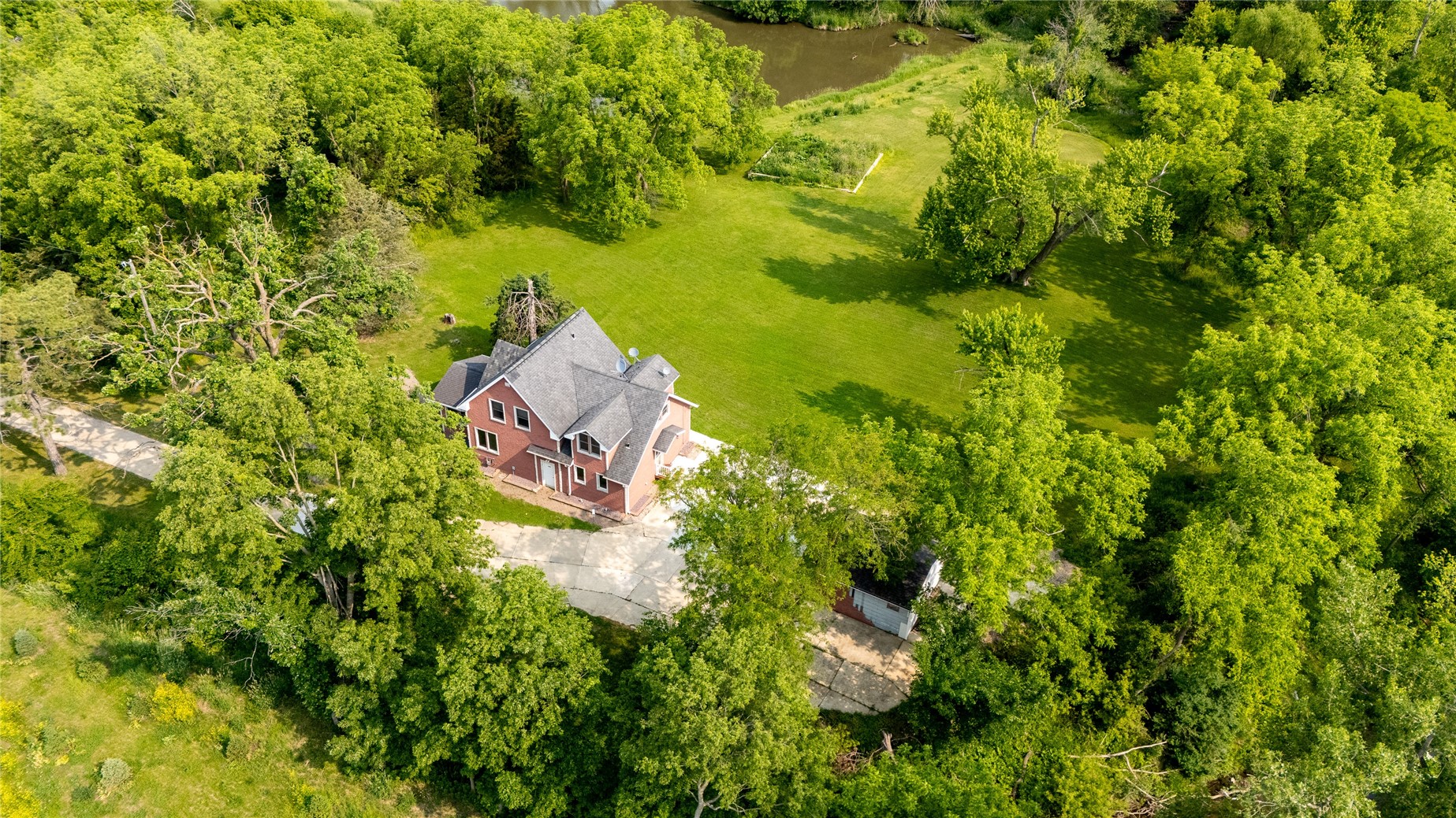 4427 J Street SW Cedar Rapids IA 52404