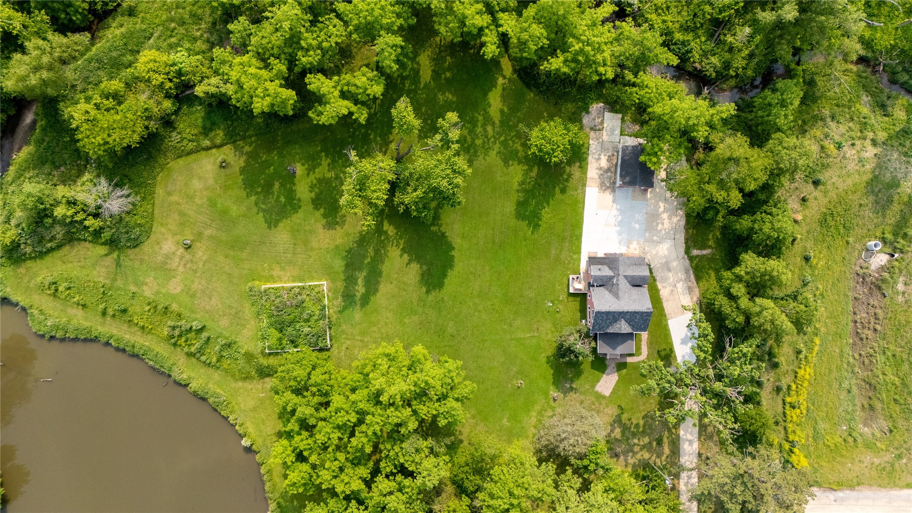 4427 J Street SW Cedar Rapids IA 52404