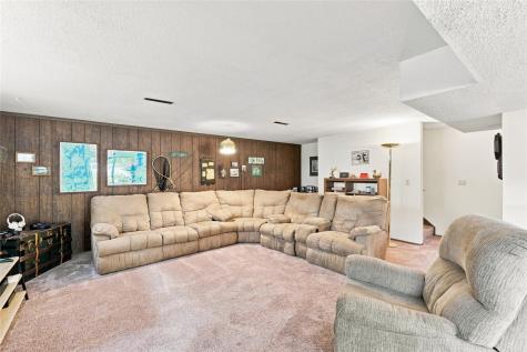 4806 Montclair Drive NW Cedar Rapids IA 52405