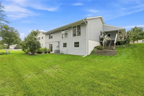 4806 Montclair Drive NW Cedar Rapids IA 52405
