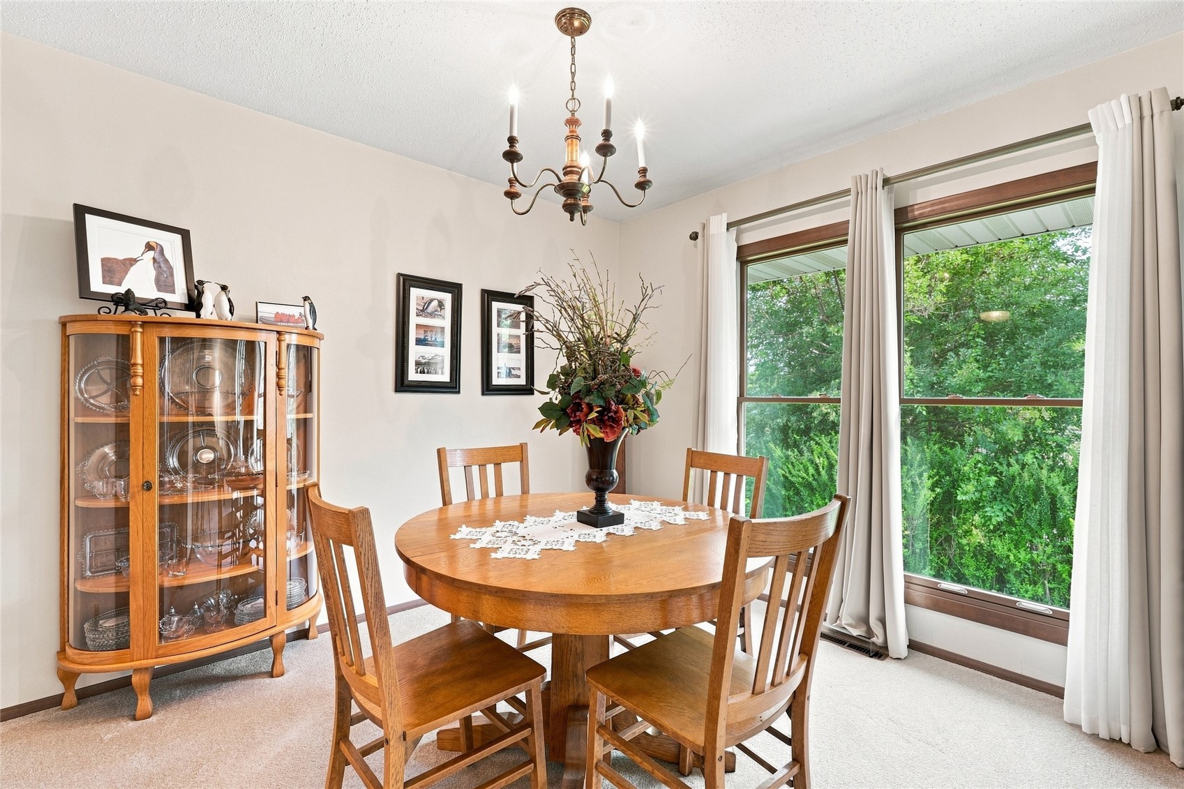 4806 Montclair Drive NW Cedar Rapids IA 52405